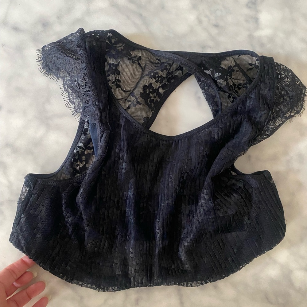 Bra/halter lace top